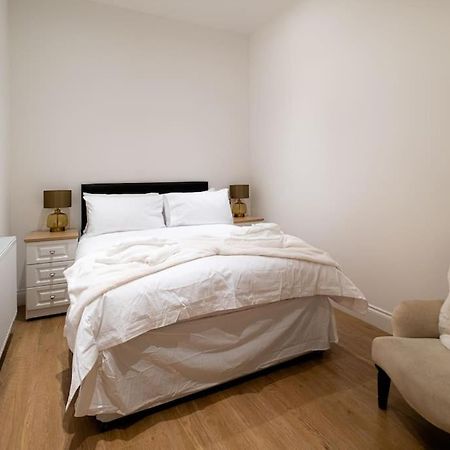 2 Bed 2 Bath Spacious Apartment In Central Aberdeen Extérieur photo