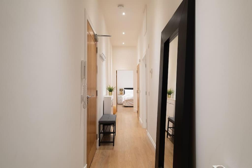 2 Bed 2 Bath Spacious Apartment In Central Aberdeen Extérieur photo