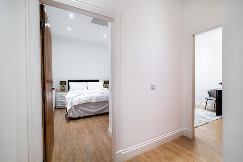 2 Bed 2 Bath Spacious Apartment In Central Aberdeen Extérieur photo