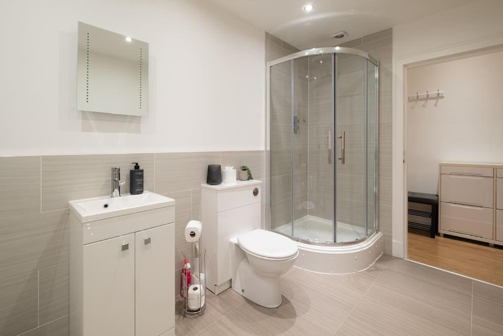 2 Bed 2 Bath Spacious Apartment In Central Aberdeen Extérieur photo