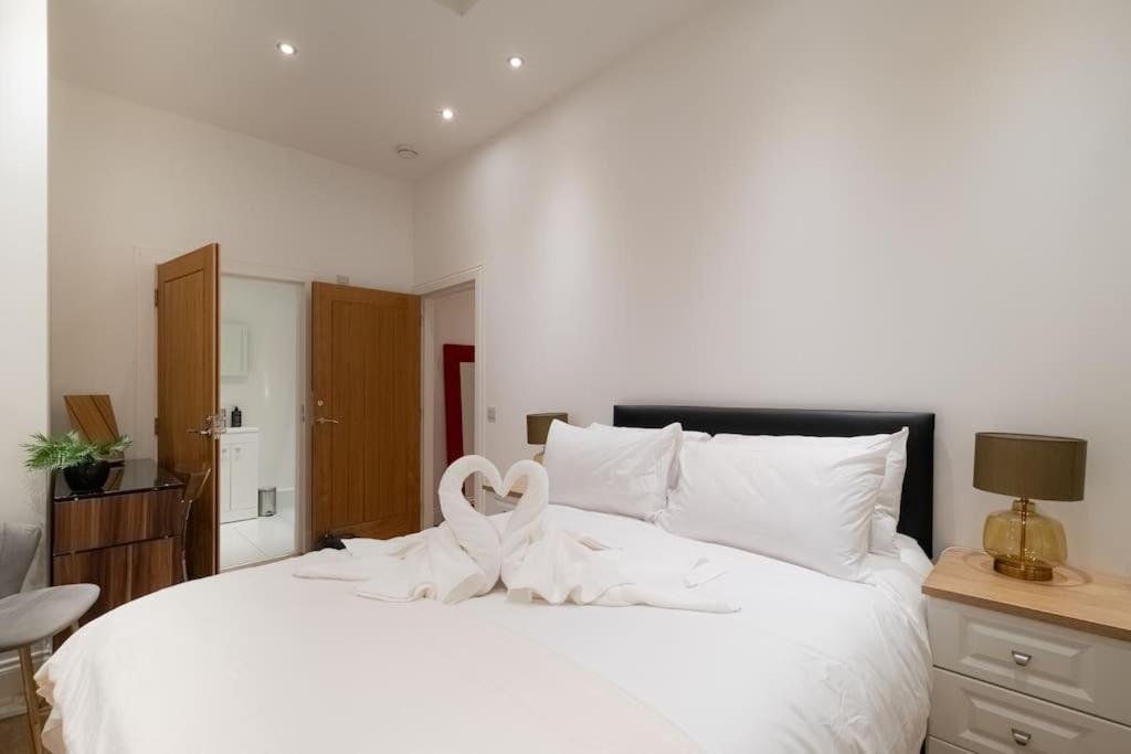 2 Bed 2 Bath Spacious Apartment In Central Aberdeen Extérieur photo