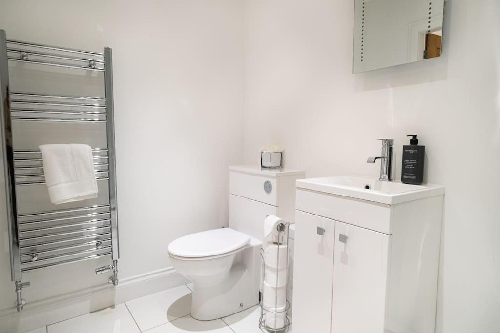 2 Bed 2 Bath Spacious Apartment In Central Aberdeen Extérieur photo